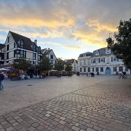 Le Clos Guivet Troyes Exterior foto