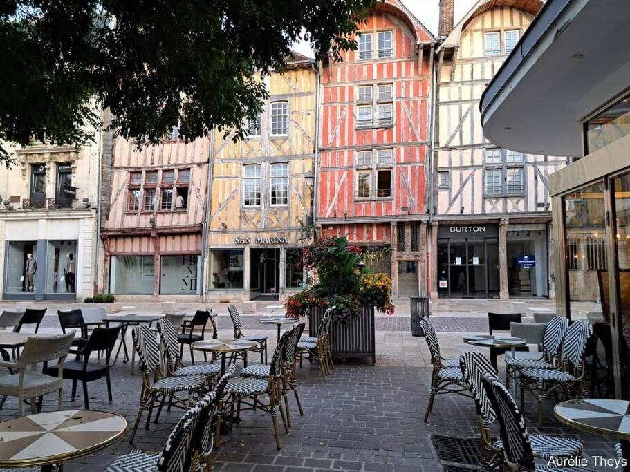Le Clos Guivet Troyes Exterior foto