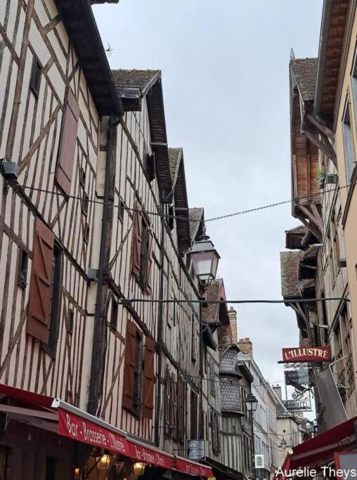 Le Clos Guivet Troyes Exterior foto
